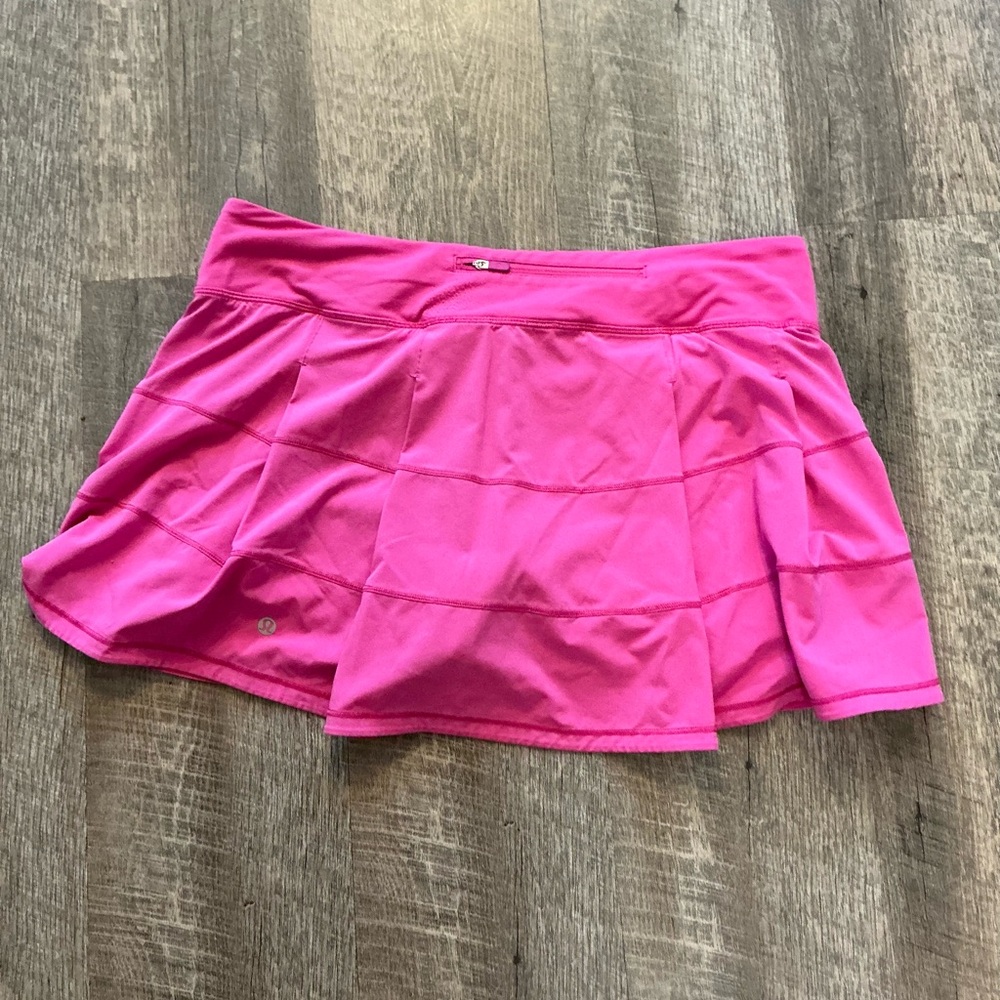 Size 12 tall lululemon skirt